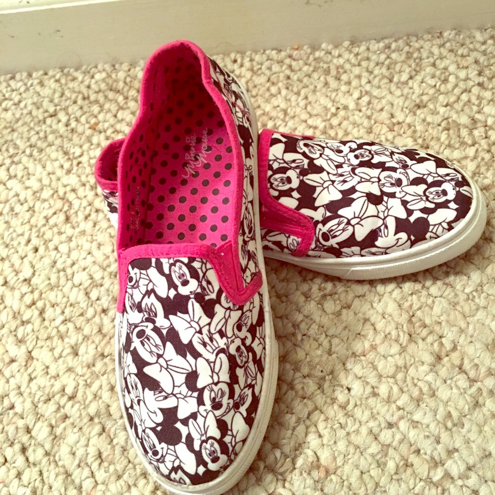 Minnie Mouse shoes
